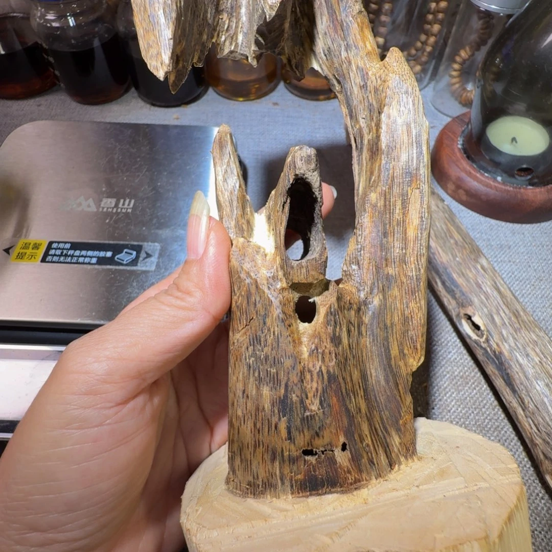 沉香沉香碎屑乌身圆叶长块料