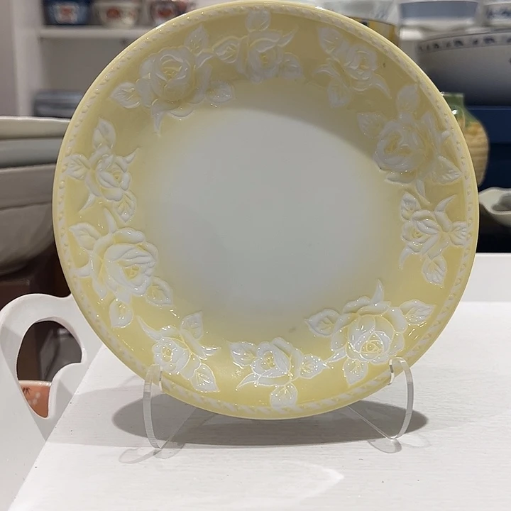 玖***柒瓷玫瑰花浮雕盘子超美黄色