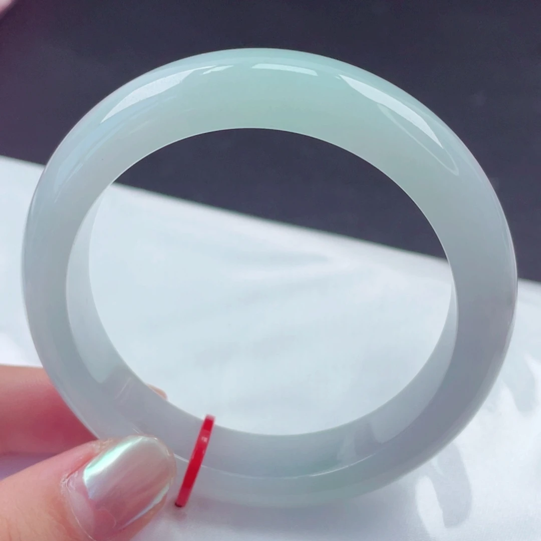 下***鱼翡翠未镶嵌手镯55圈口