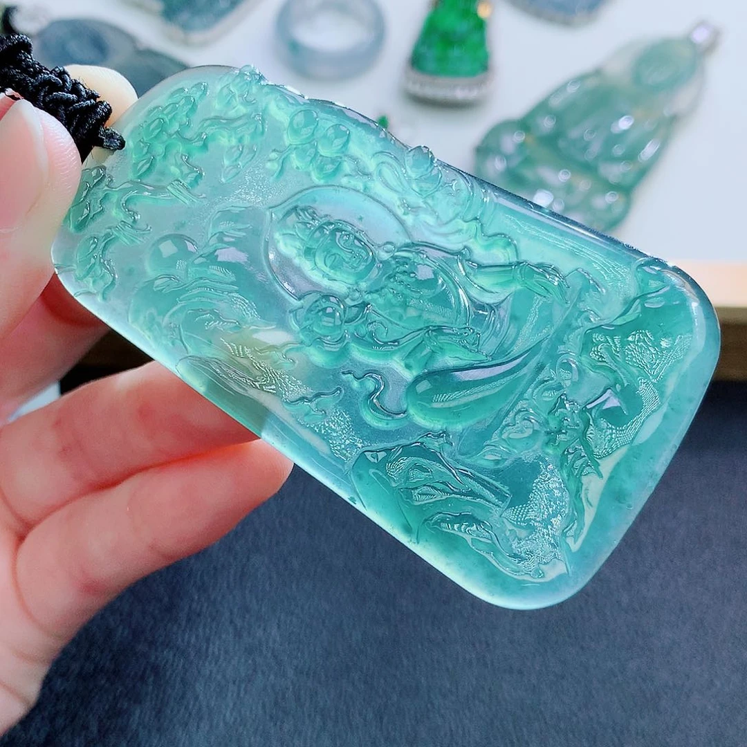 翡翠未镶嵌颈饰翡翠