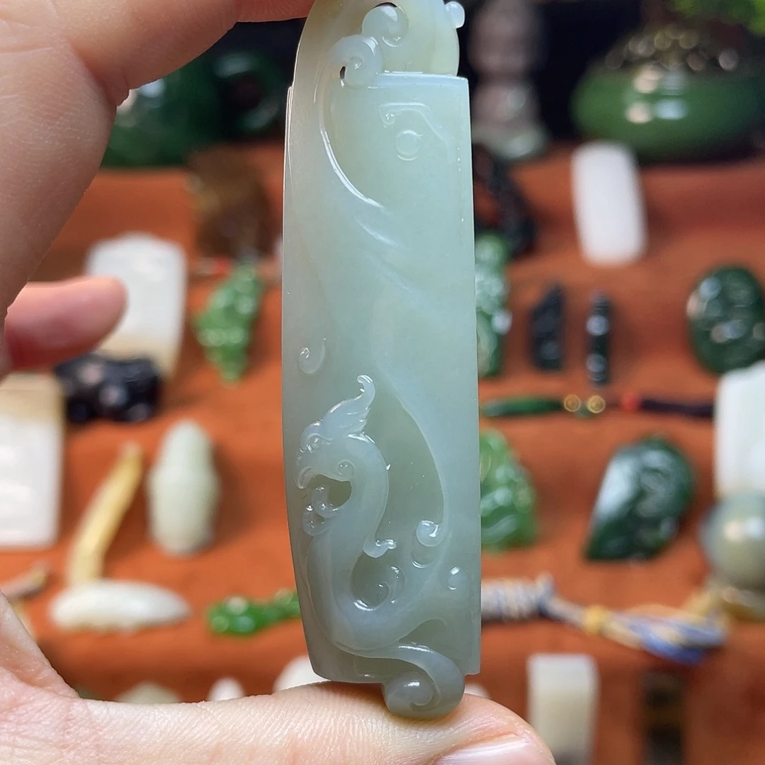 和田玉未镶嵌颈饰新疆且末天空蓝凤凰吊坠带证书