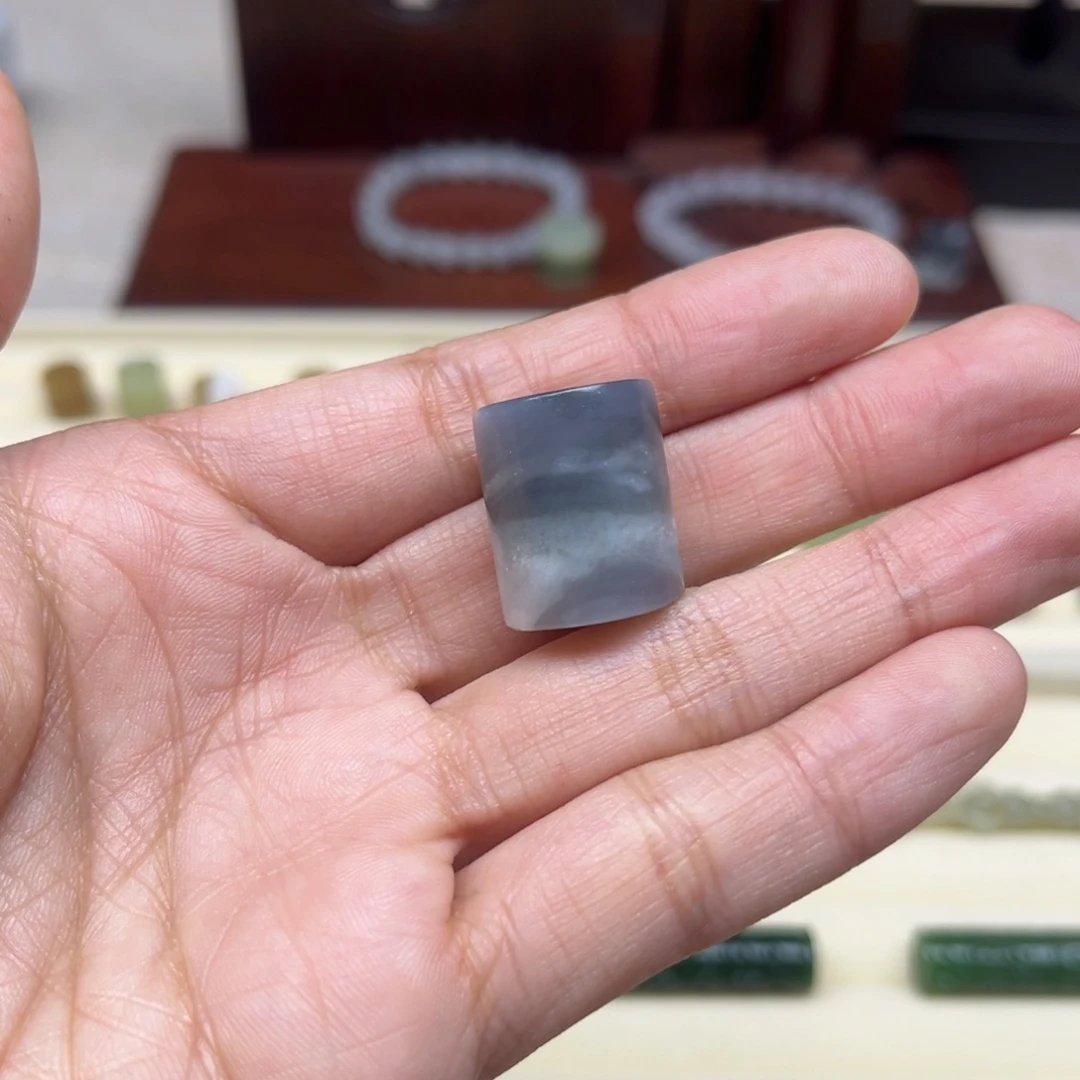 用***9和田玉未镶嵌珠宝半成品