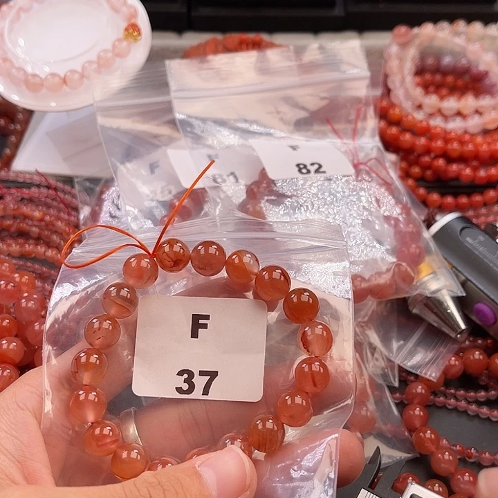 南红玛瑙未镶嵌多样性发货默认微瑕称重10mm