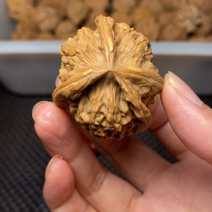 挪***林吊坠文玩核桃文玩核桃异形单只