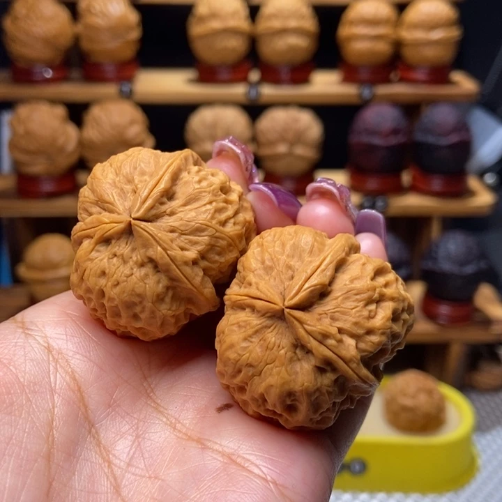 文玩核桃吊坠山崎12