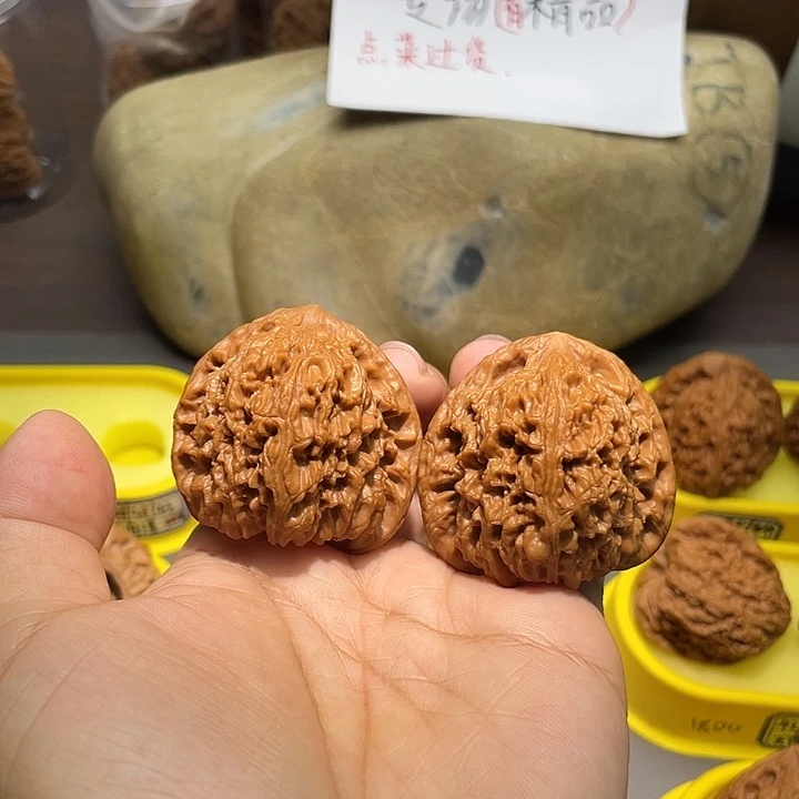他****文玩核桃把件11号，44尺全品球疆