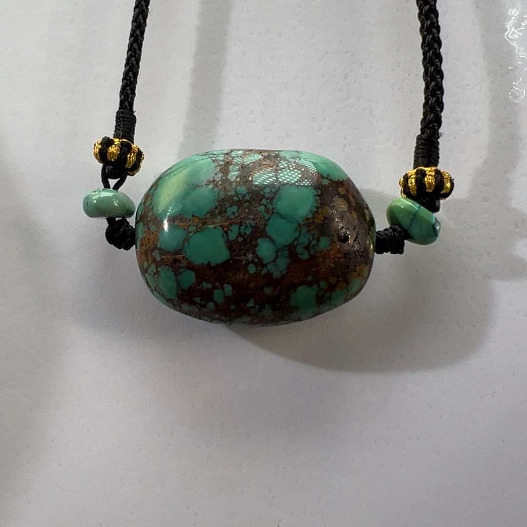 绿松石未镶嵌挂件