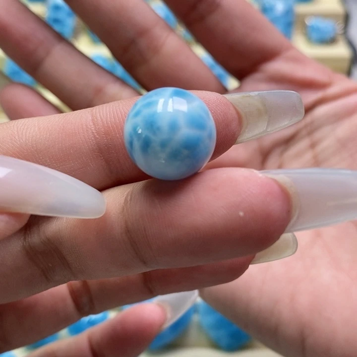 小***米针钠钙石（海纹石）未镶嵌颈饰