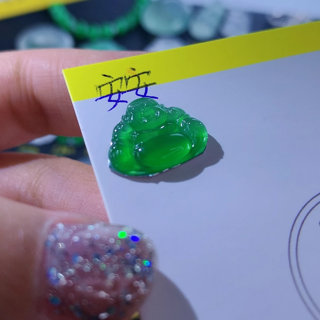 翡翠颈饰未镶嵌天然翡翠高冰佛公