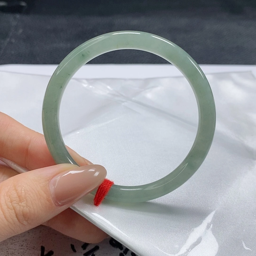 【闪购商品】翡翠手镯(圆镯)未镶嵌420号