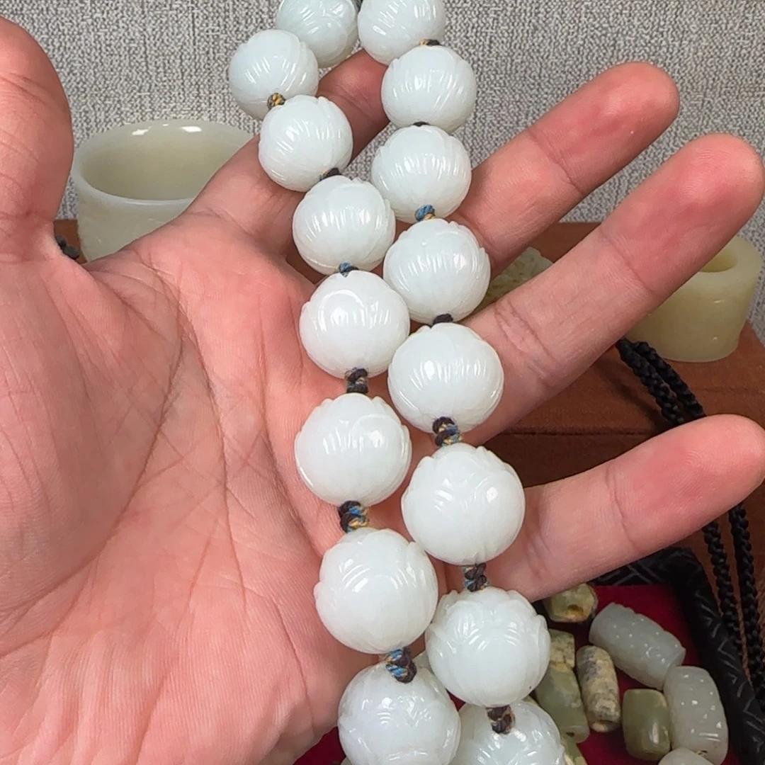 宁***砂非常精美的脖挂件