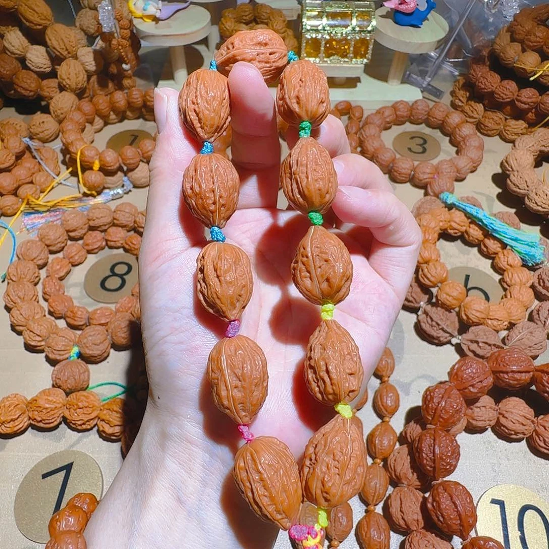 文玩核桃吊坠金蝉异形