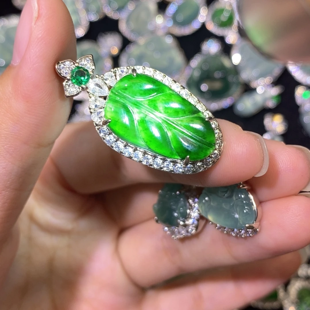 翡翠未镶嵌颈饰天然