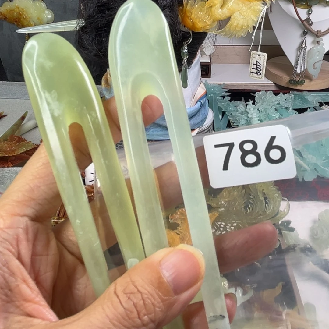 岫玉未镶嵌发饰于*鱼