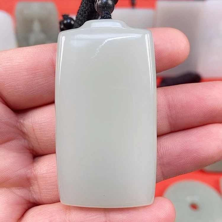 【闪购商品】颈饰未镶嵌和田玉