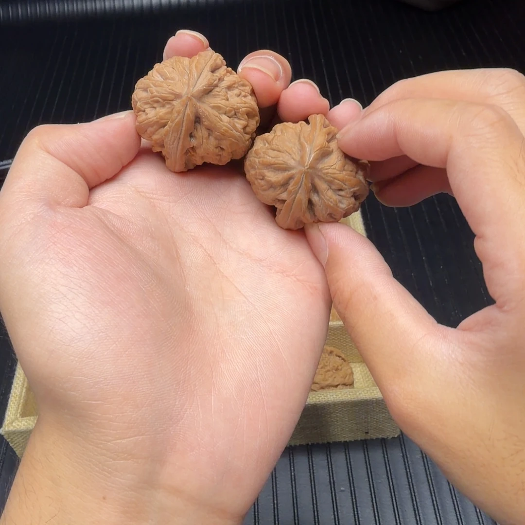 把件文玩核桃红锦鲤00139