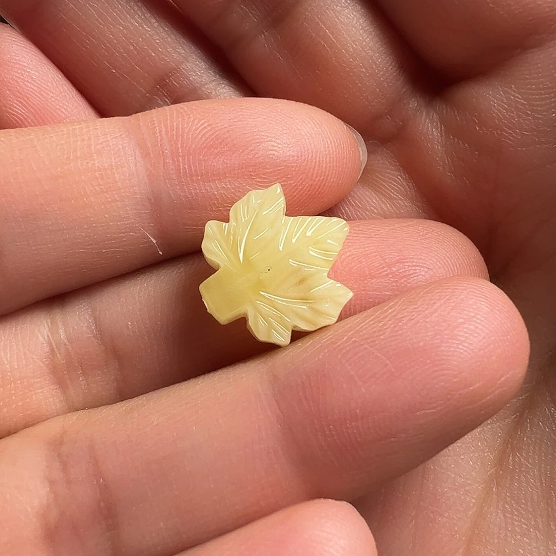 蜜蜡颈饰未镶嵌枫叶