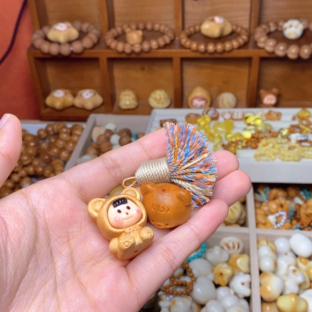 猴头核桃手串多妹，小熊米米，金色短流苏