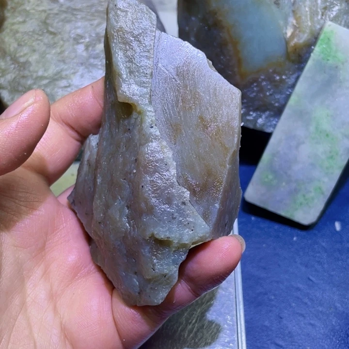 和田玉未镶嵌珠宝半成品