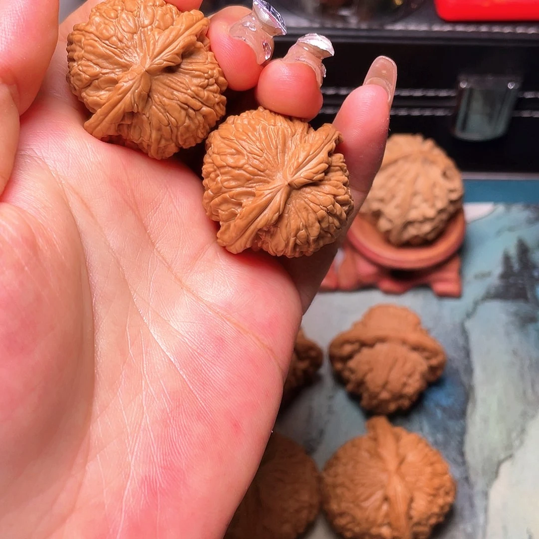 金***管吊坠文玩核桃33尺白狮子