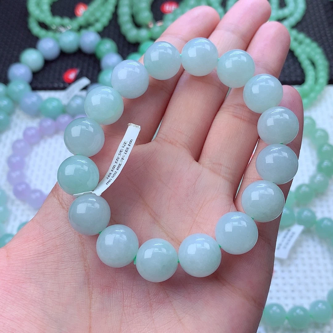 感***！翡翠未镶嵌毛衣链