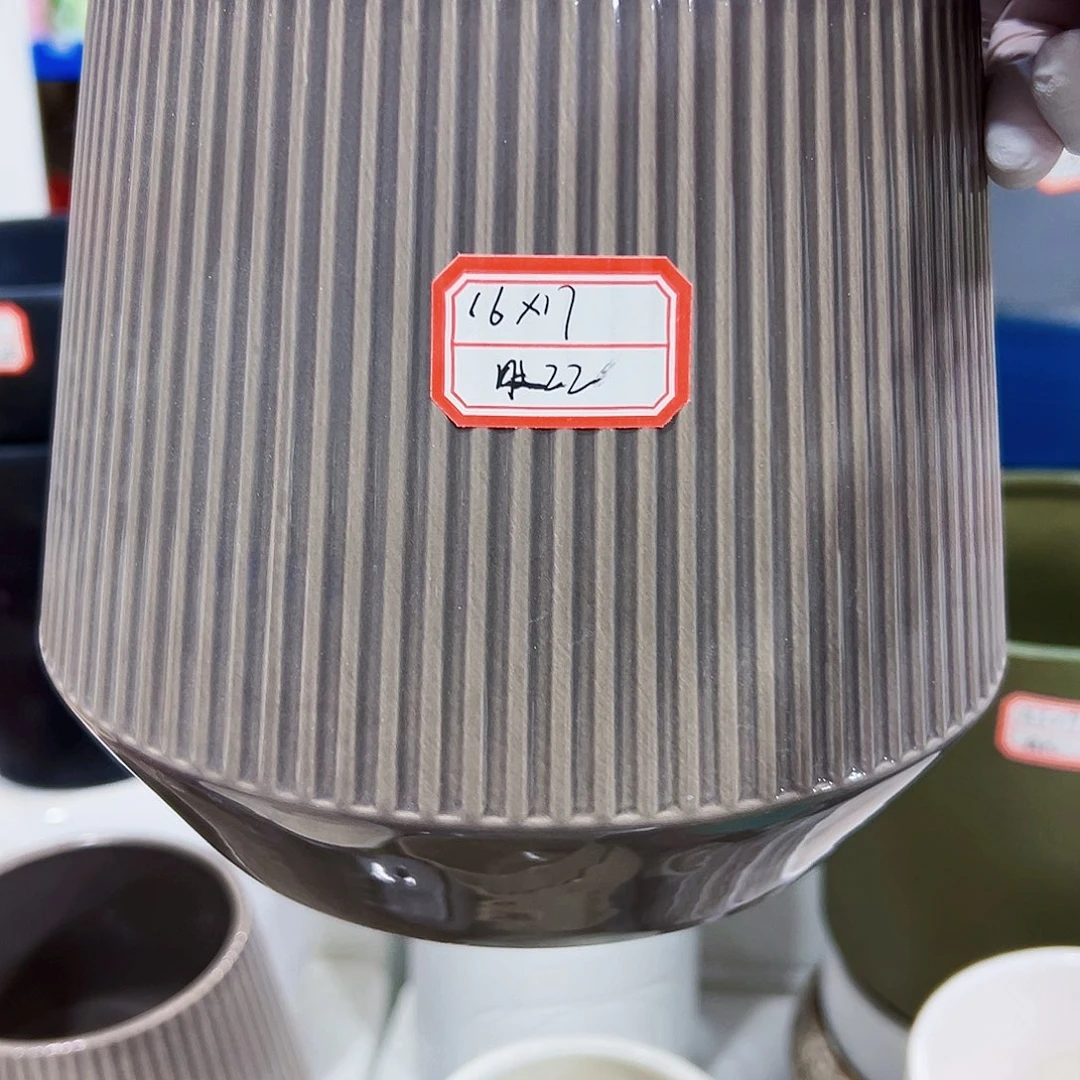 有孔，外贸尾单陶瓷花盆凑单10米包邮