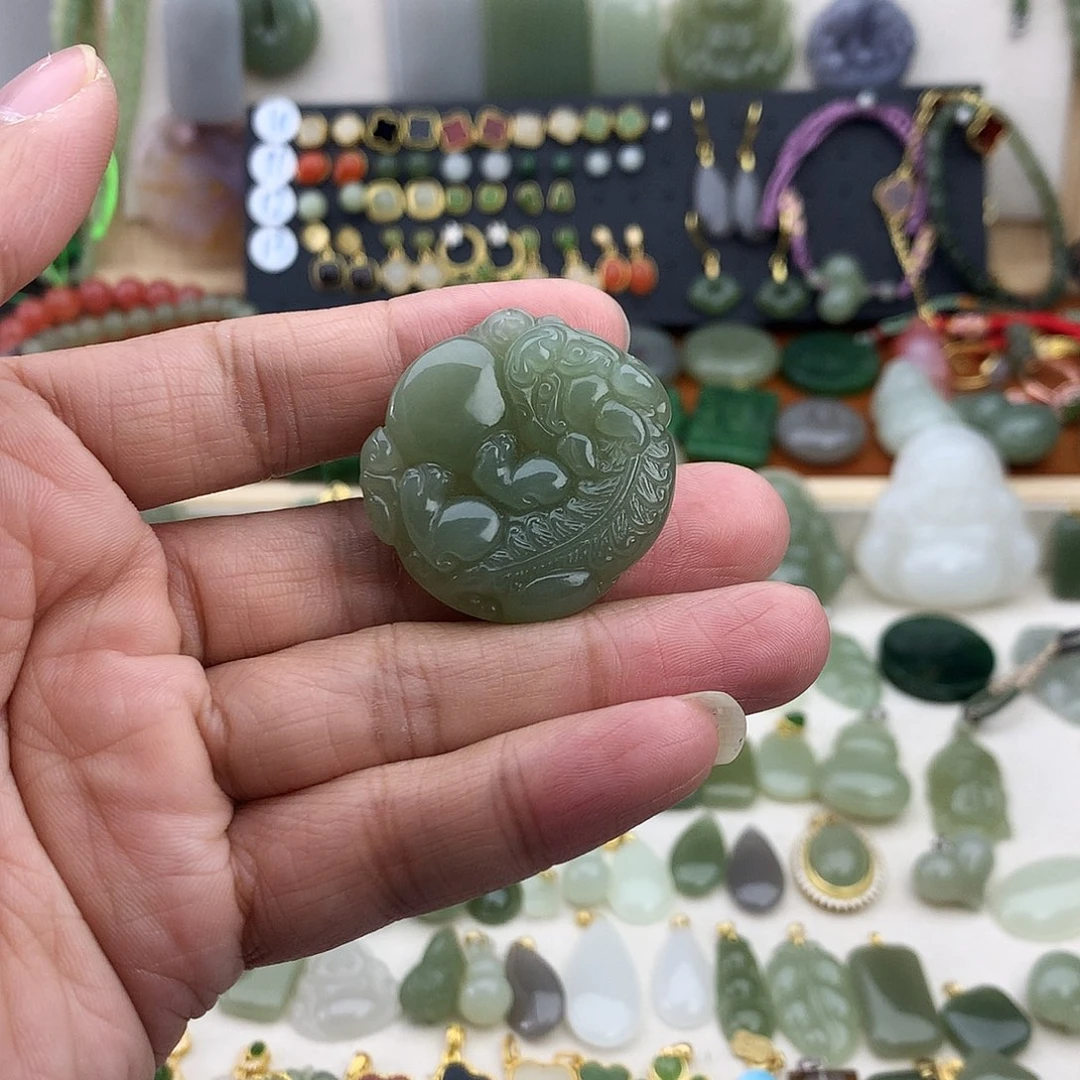 和田玉未镶嵌吊坠(不含链)