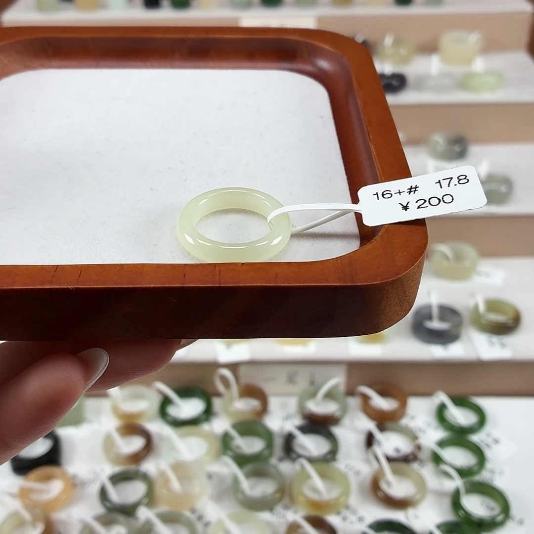 和田玉未镶嵌戒指内径17.8 野牛沟 福利