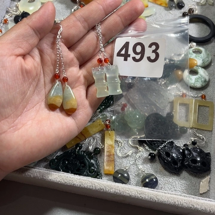 蛇纹石玉合金耳饰冷*