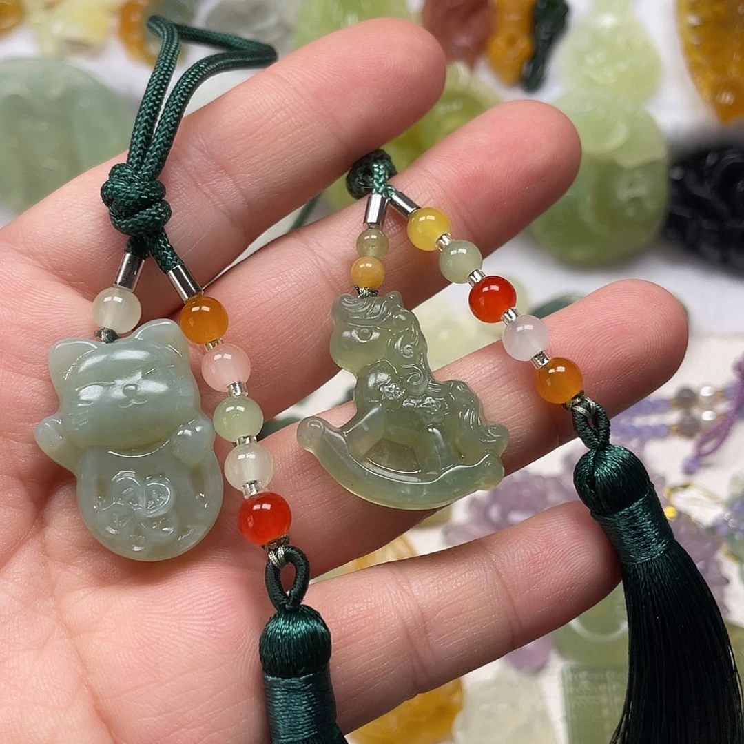 蛇纹石玉未镶嵌颈饰