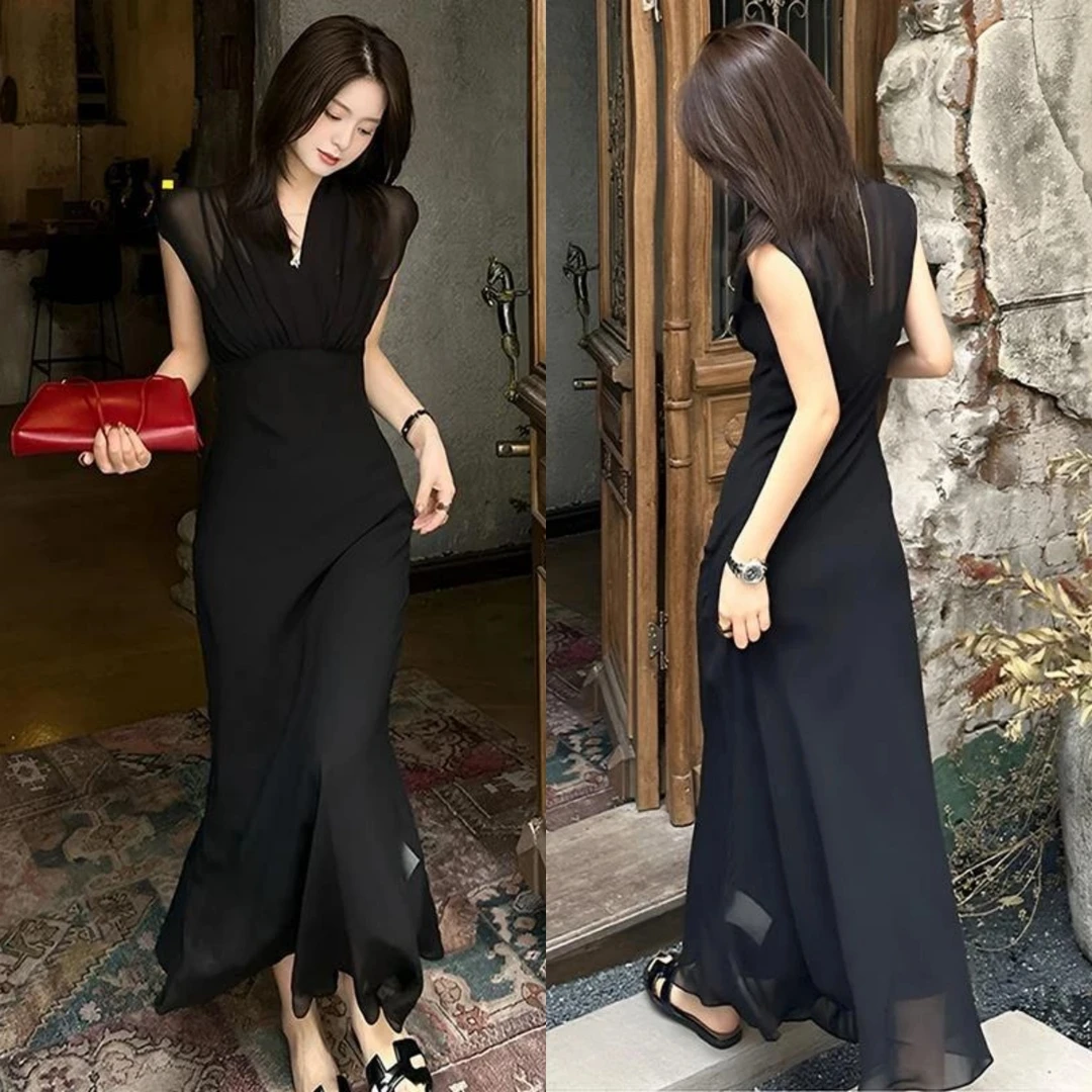 法式赫本风黑色短袖连衣裙女2025夏季新款时尚显瘦洋气减领长裙子
