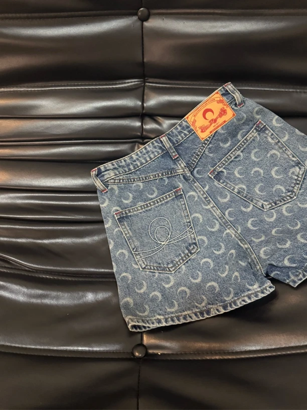 BBCUTE/ 冲冲冲 定染拼接设计 月亮满印牛仔短裤