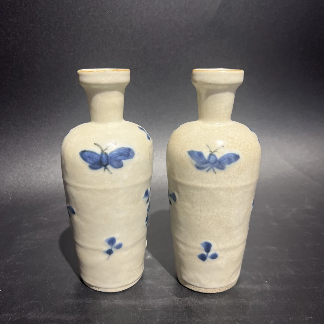 C-A1009104 明天启 仿哥釉青花棒槌对瓶 肚径7 高度17 口径3.5