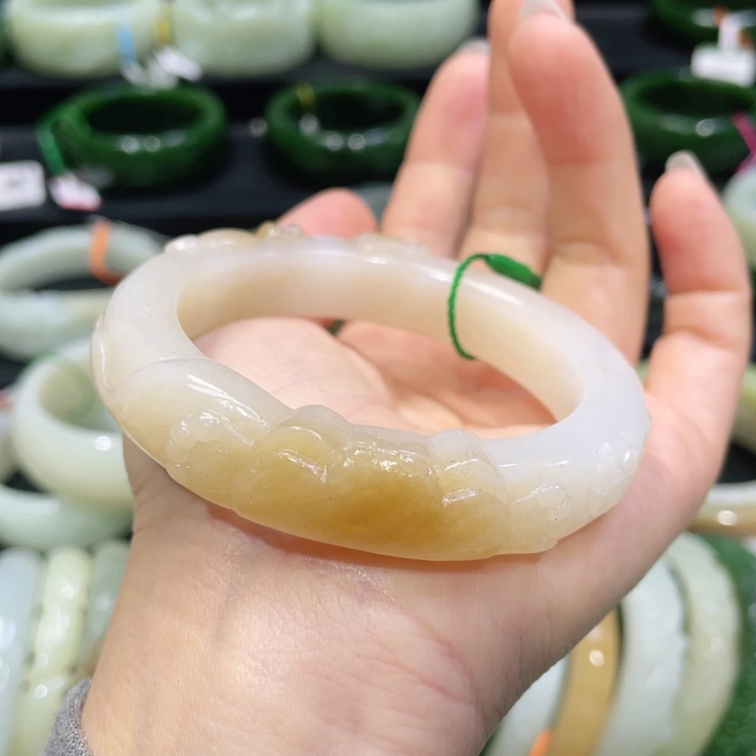 未镶嵌手镯和田玉65