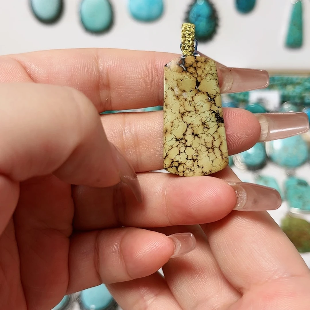 【闪购商品】未镶嵌绿松石珠宝奇石