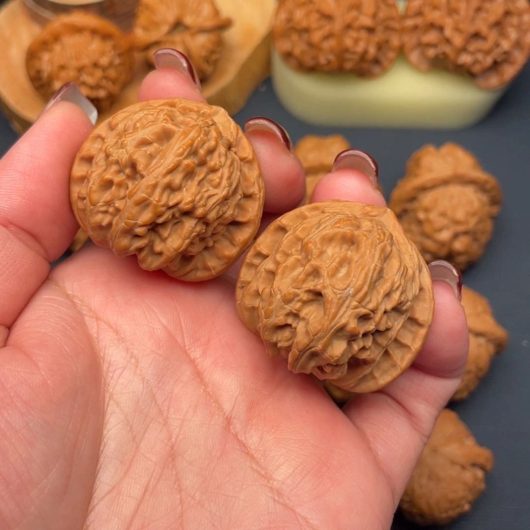 文玩核桃把件全品无修37.8白茬三角白