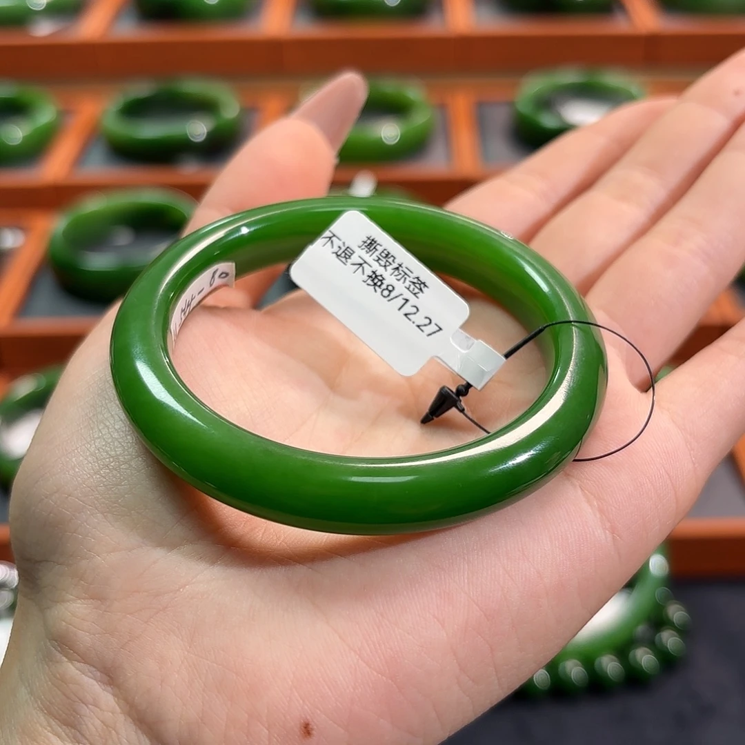 和田玉（碧玉）未镶嵌手镯阳绿54
