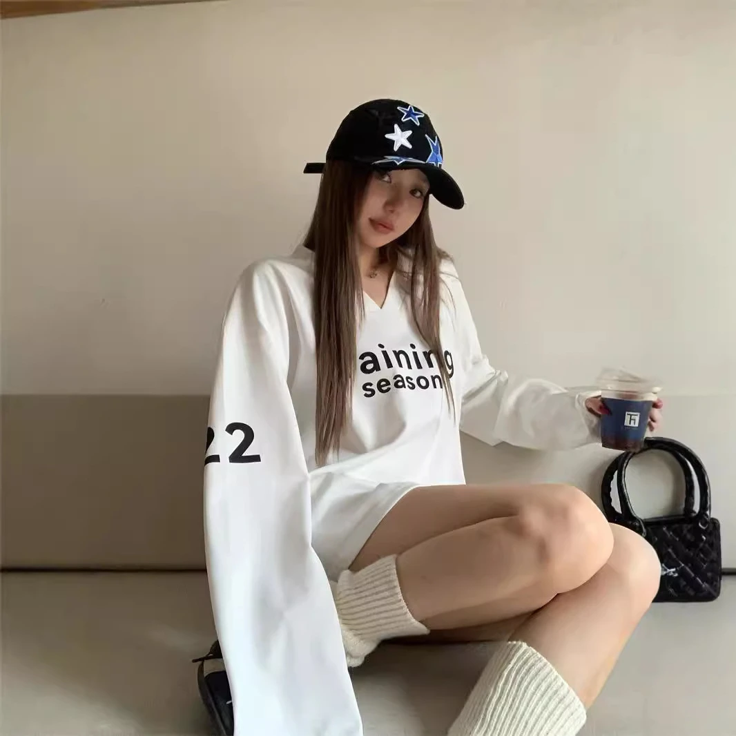 美式慵懒休闲运动长袖卫衣女早秋新款设计感V领宽松字母印花上衣