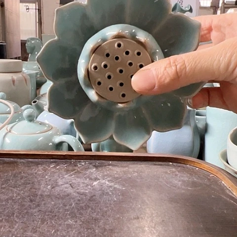 汝瓷微瑕莲花香插福利