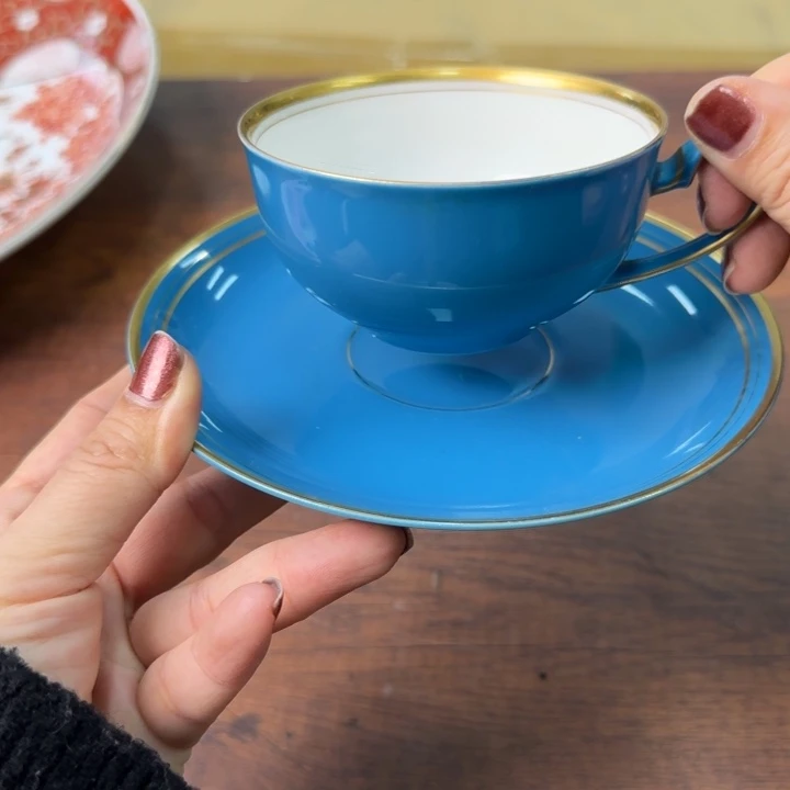 一个陶瓷物件哈哈哈哈