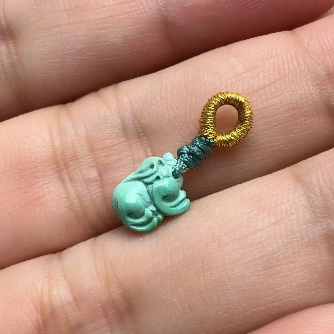 绿松石未镶嵌貔貅侧挂