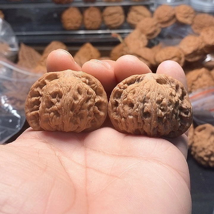 文玩核桃燕山第一闷40-172