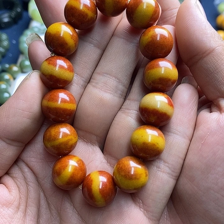 未镶嵌蛇纹石玉珠宝奇石