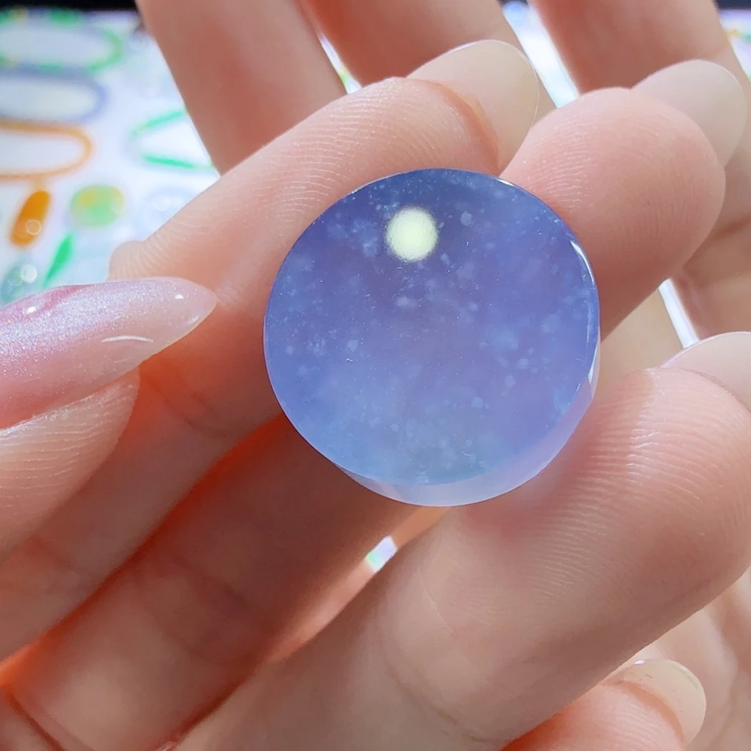 翡翠未镶嵌颈饰圆牌