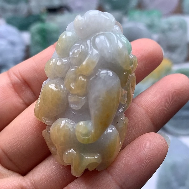 翡翠未镶嵌颈饰大貔貅福利卡厚24