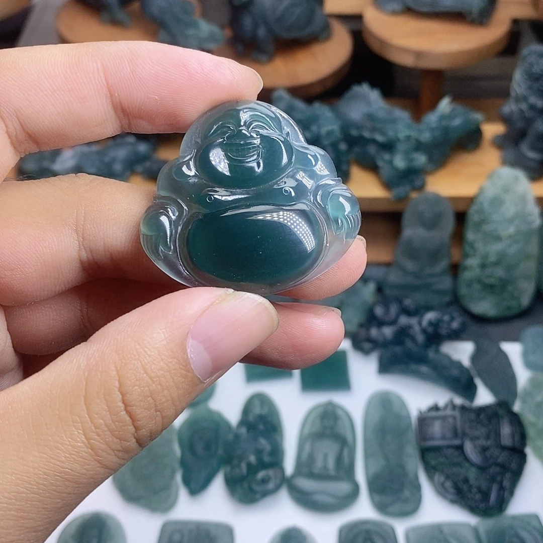 定制翡翠未镶嵌佛