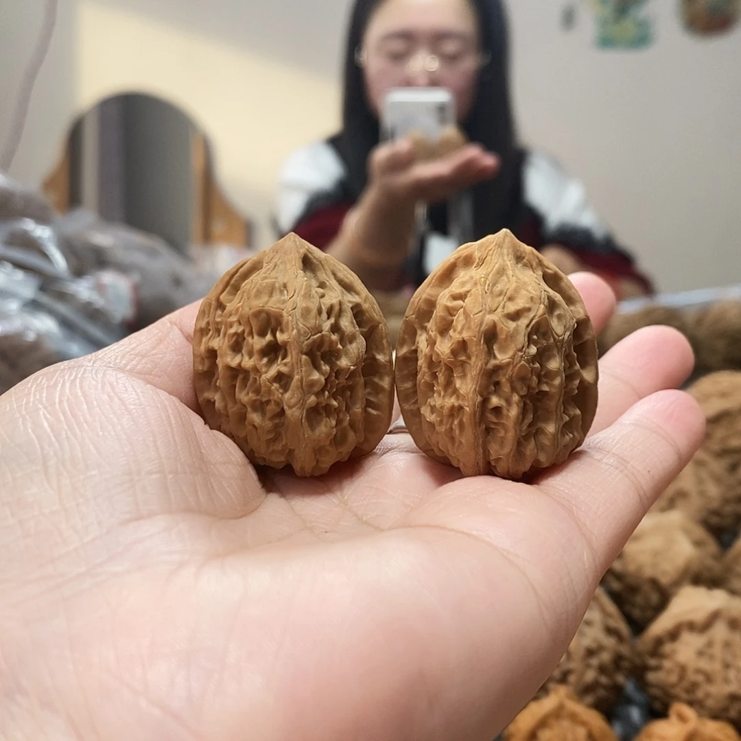 吊坠桃核小西北31黄