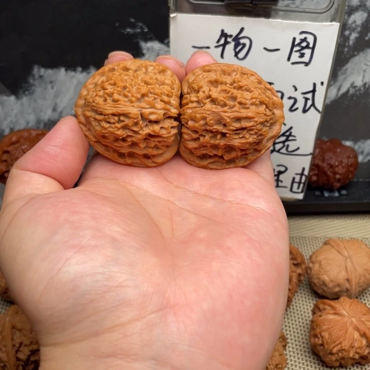 把件文玩核桃41尺南疆石