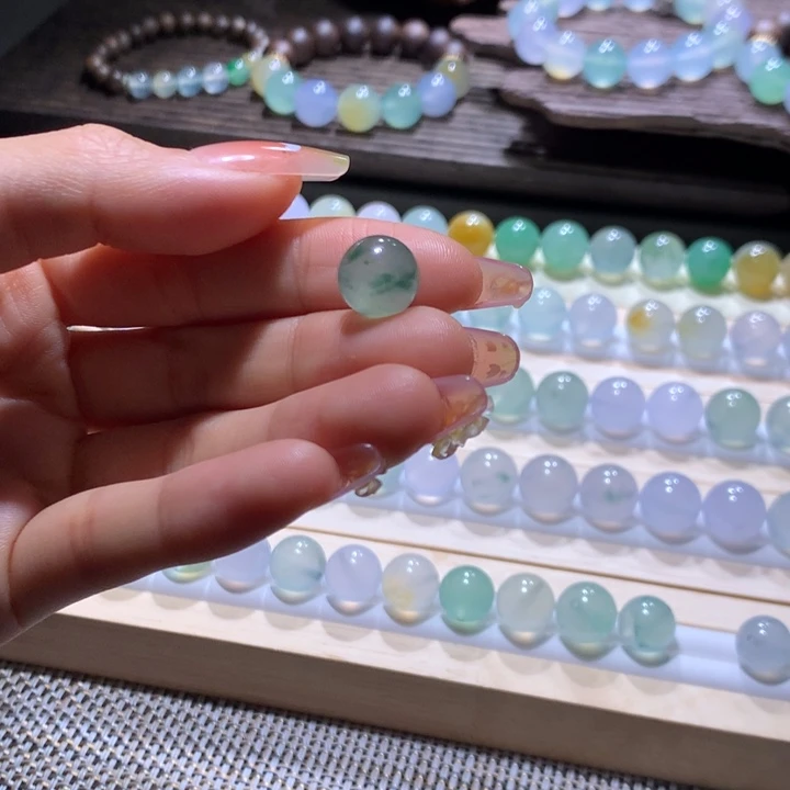 翡翠散珠飘绿花单珠卡10.5