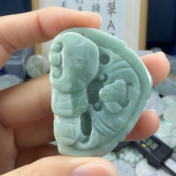 翡翠未镶嵌颈饰翡翠